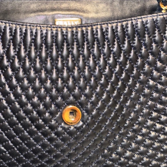 Authentic Bally Leather Quilted Crossbody Handbag/Purse Gold Chainstrap Mint - Picture 10 of 15